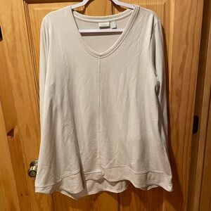 LOGO Lounge Size L Ivory French Knit Pullover Shirt  used in good condition